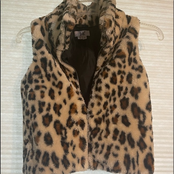 Girls Size medium Jolt fax fur zip up vest - Picture 2 of 4